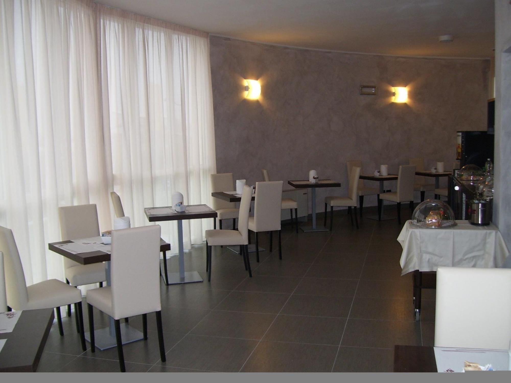 Hotel Motel Galaxy Reggio Emilia Ngoại thất bức ảnh