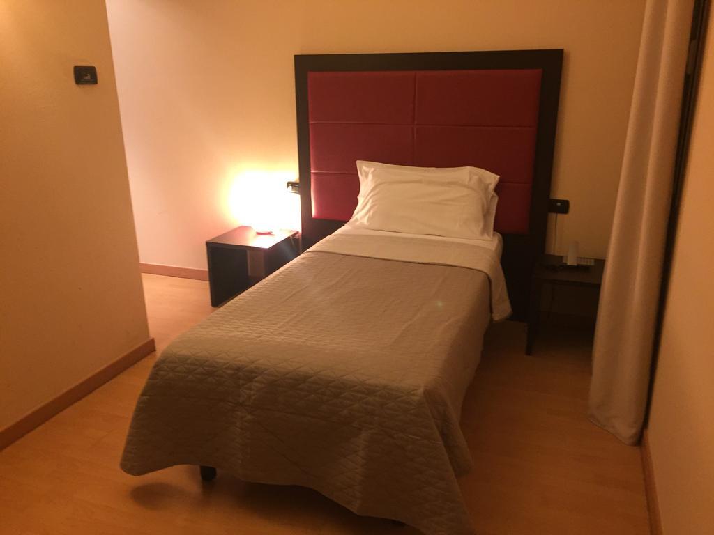 Hotel Motel Galaxy Reggio Emilia Ngoại thất bức ảnh