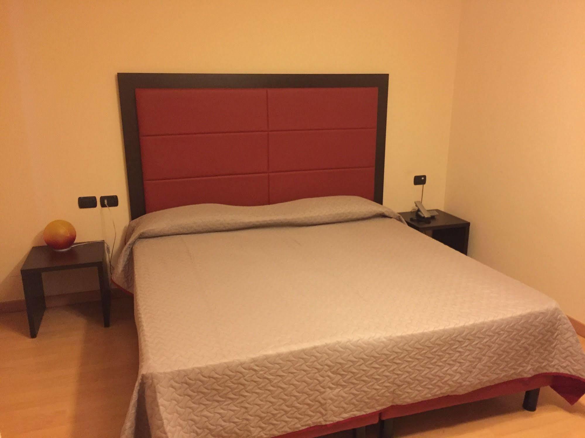 Hotel Motel Galaxy Reggio Emilia Ngoại thất bức ảnh