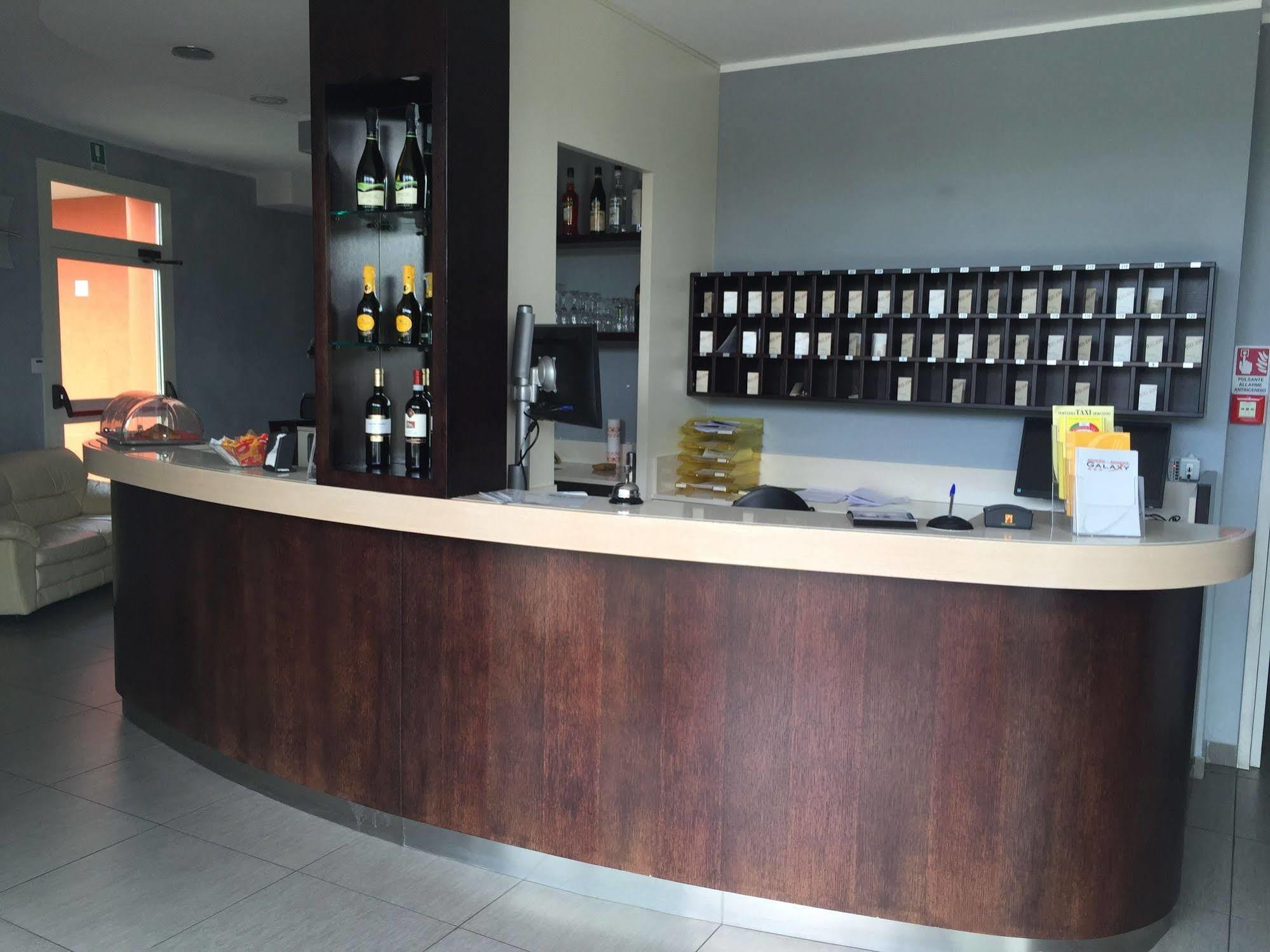 Hotel Motel Galaxy Reggio Emilia Ngoại thất bức ảnh