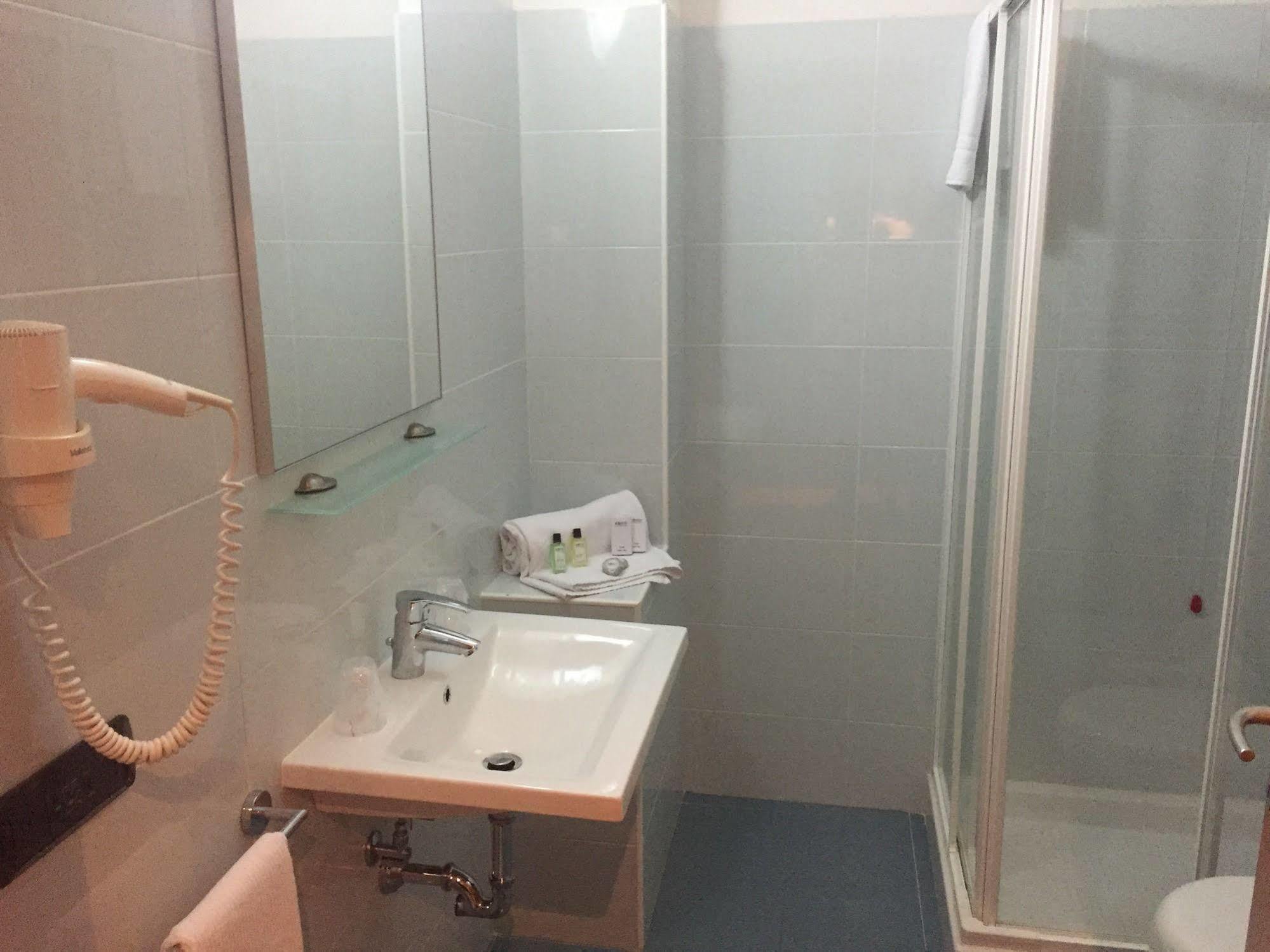 Hotel Motel Galaxy Reggio Emilia Ngoại thất bức ảnh